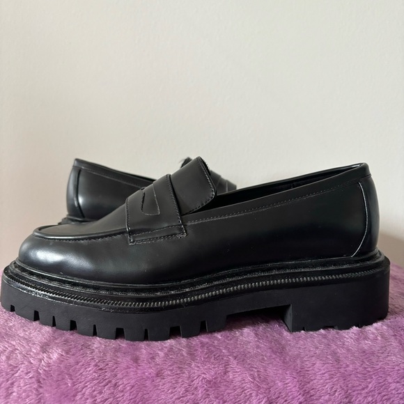 NEW H&M Chunky Loafers in Black - Picture 14 of 14